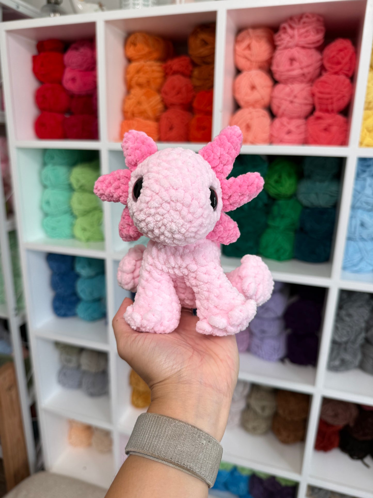 Mini Sitting Axolotl Plushie - Pink