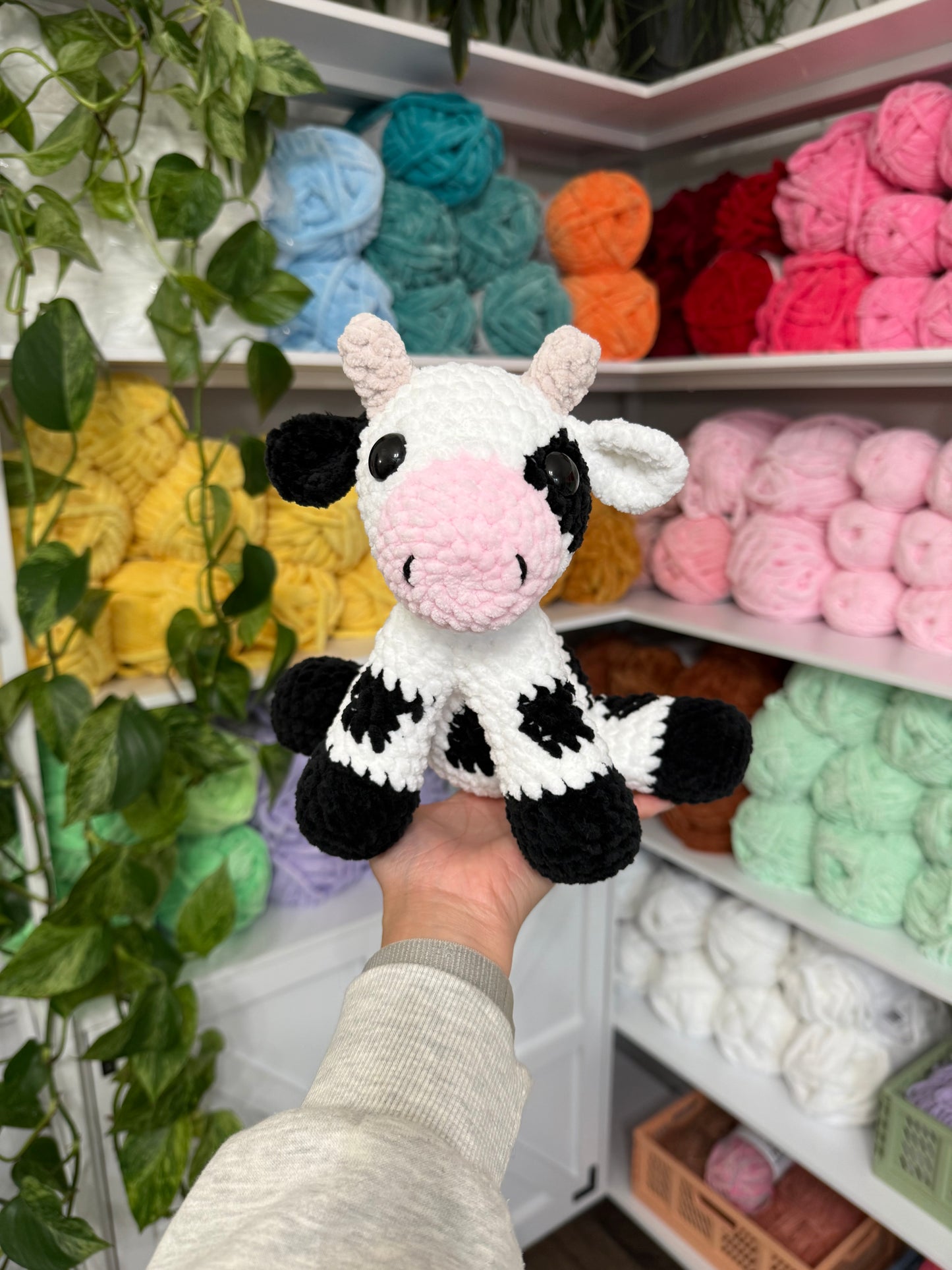 Sitting Cow Plushie (Dairy)