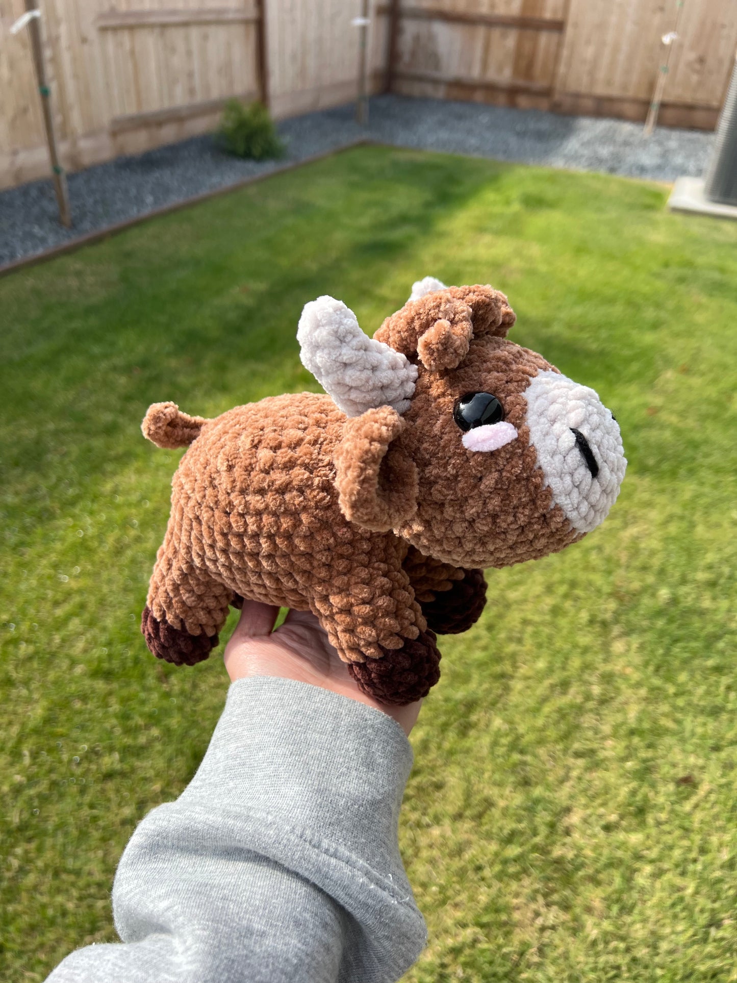 Mini Highland Cow – CrochetByGenna - Main Image
